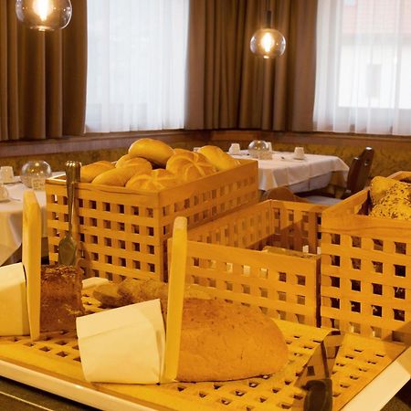 Ferienhotel Bergland Arzl im Pitztal Eksteriør bilde